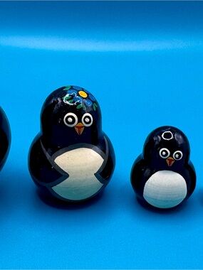 Hand Painted Penguin Nesting Dolls, Wooden Matryoshka Stacking Family Set 3.25"